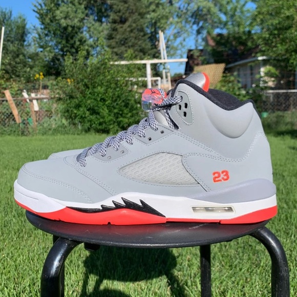 nike air jordan 4 hot lava